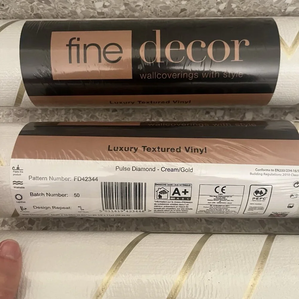 FD42344 Pulse Diamond Cream Gold Fine Decor 3 Roll Wallpaper 56 Sq Ft 20.5x11 yd